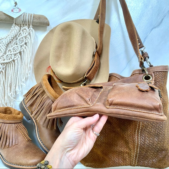 DAILY BOHO INSPIRATIONS ⭐️SOLD⭐️ - Picture 8 of 15